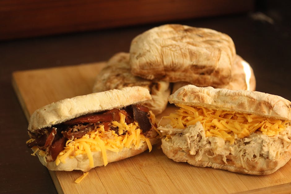 Ovnsgrillede bacon- og cheddar-sandwicher