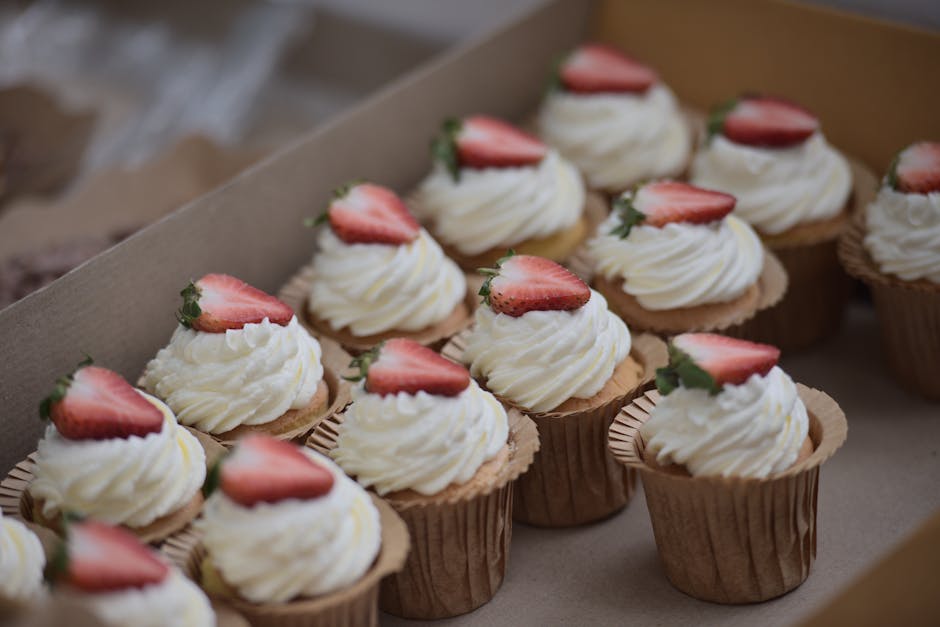 Jordbær Cupcakes med Kremostglasur