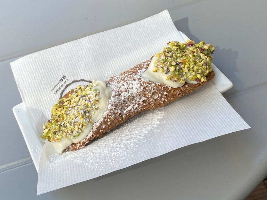 Cannoli med pistasj- og ricottakrem