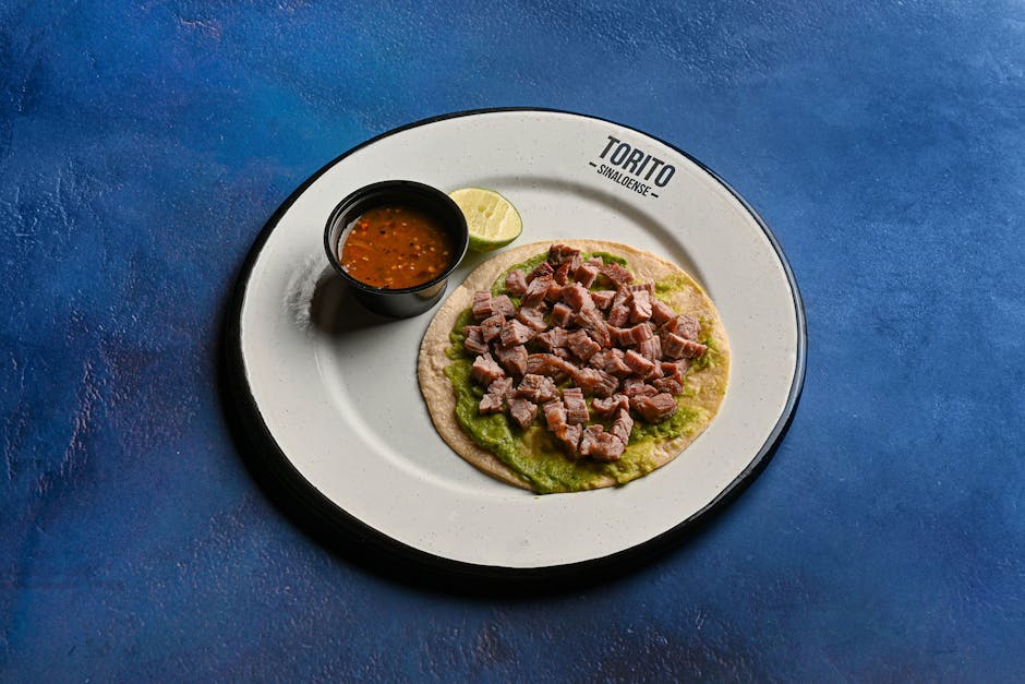 Carne Adobo med Charro-bønner og Salsa Molcajete