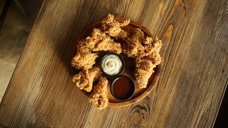 Janettes sprø kyllinglår med blåmuggdip