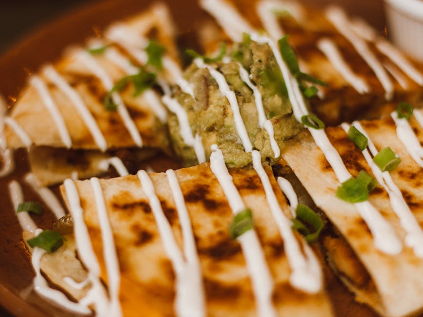 Quesadillas med syltet rødløk og Monterey Jack