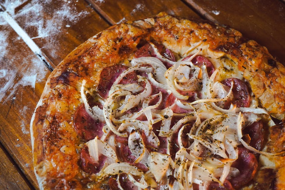 Pizza Skopelitti med karamellisert løk og feta