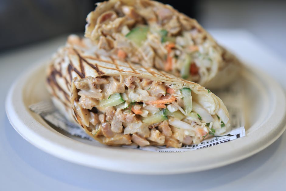 Thailandske kyllingwraps med peanøttsaus