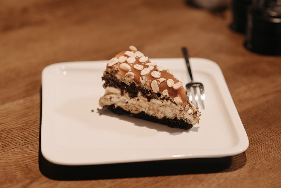 Rask sjokolademuggekake med karamell og peanøtter