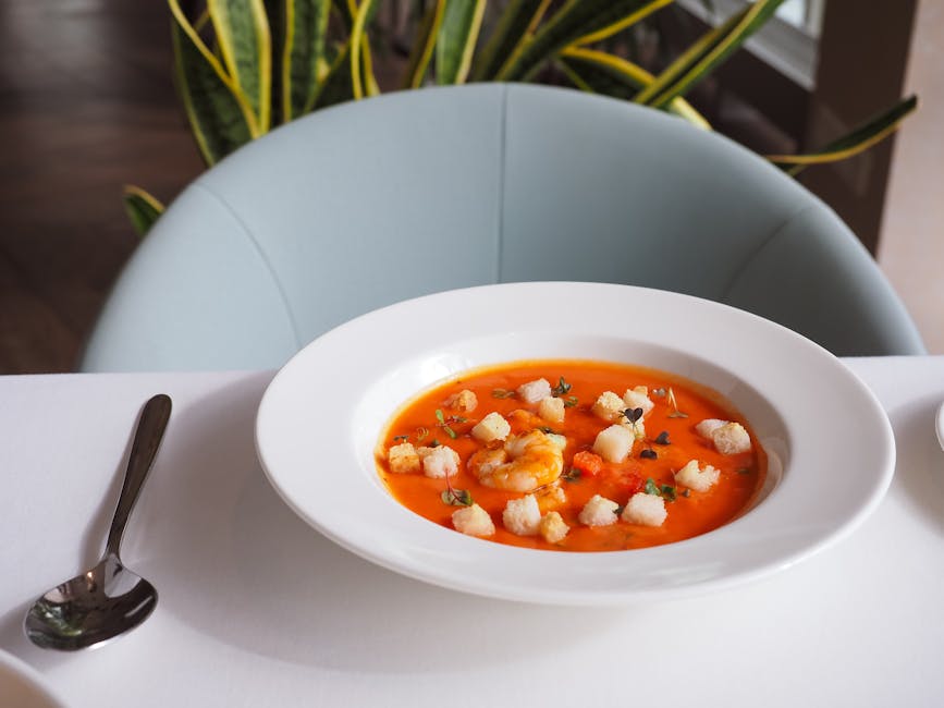 Minestronesuppe med hvitløks- og parmesankrutonger