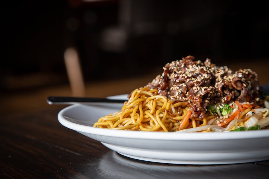 Stekt biff med sesam og wokede grønnsaker