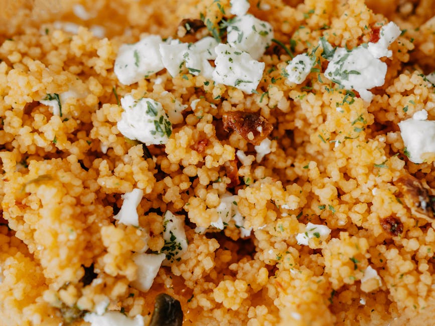 Krydret couscous med rosiner og mandler