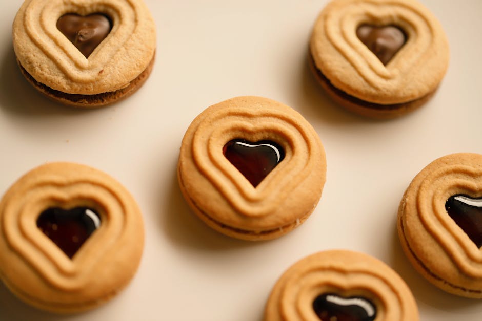 Fylte kjeks med syltetøy