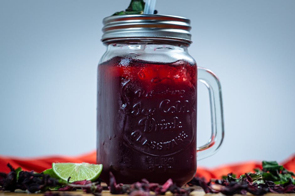 Forfriskende Hibiskus Agua Fresca med ingefær