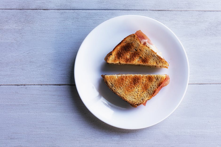 Grillet sandwich med røkt gouda og Schwarzwaldskinke