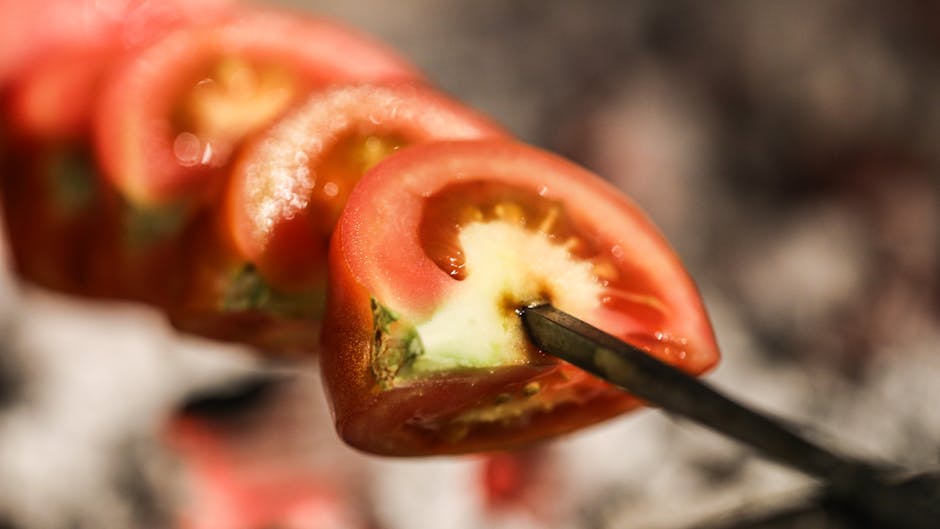 Grillede tomater med blåmuggost og brødsmuler