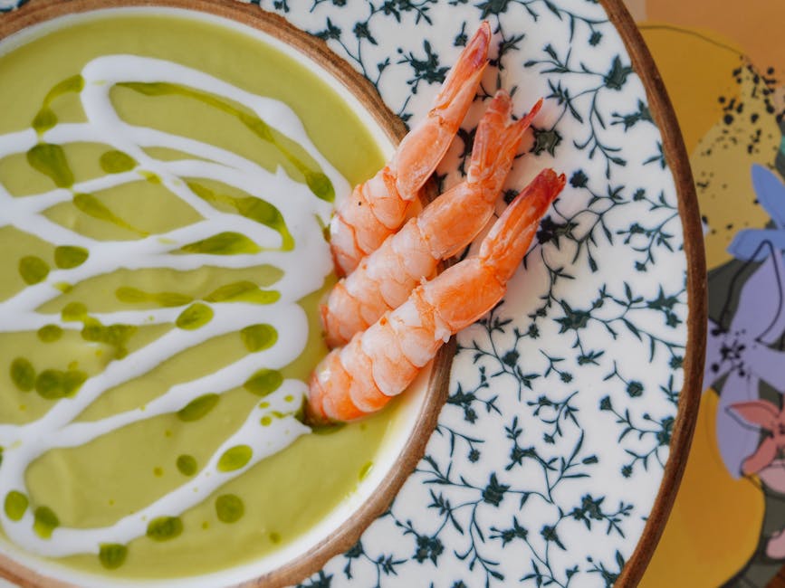 Kremet avokadosuppe med ancho-krem