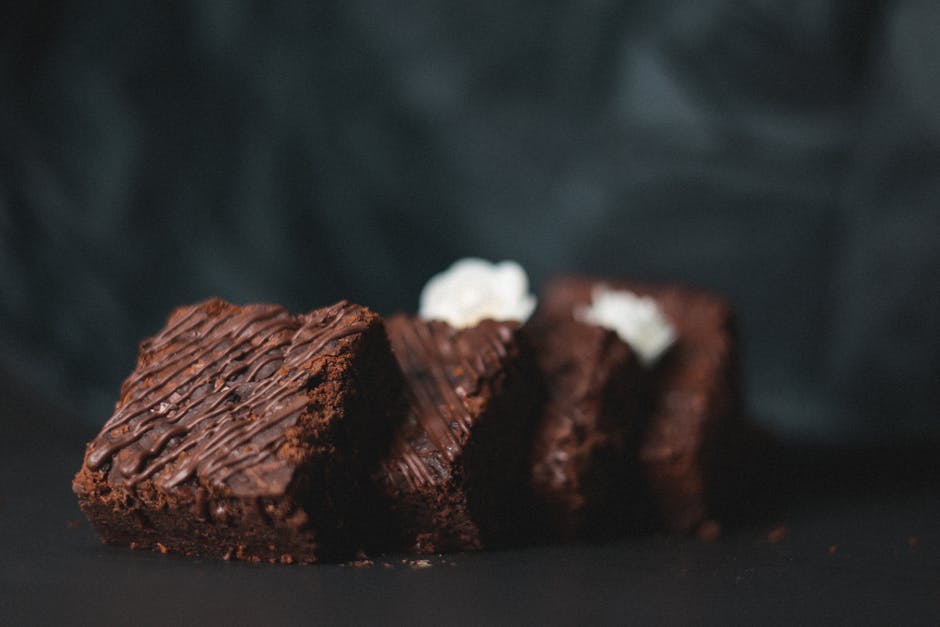 Mørke sjokoladebrownies med karamell og ganache