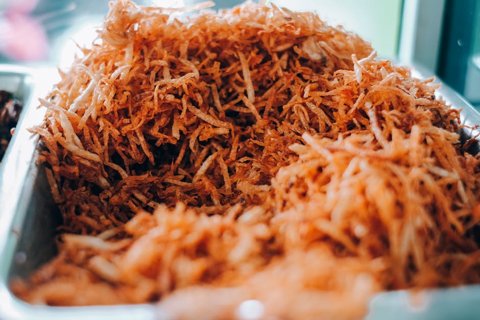 Latkes av potet og jordskokk med to sauser